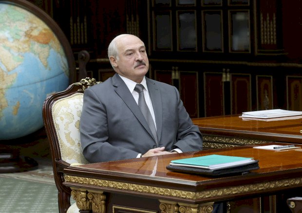 Lukašenka žada naują konstitucijos projektą pateikti „viešai diskusijai“